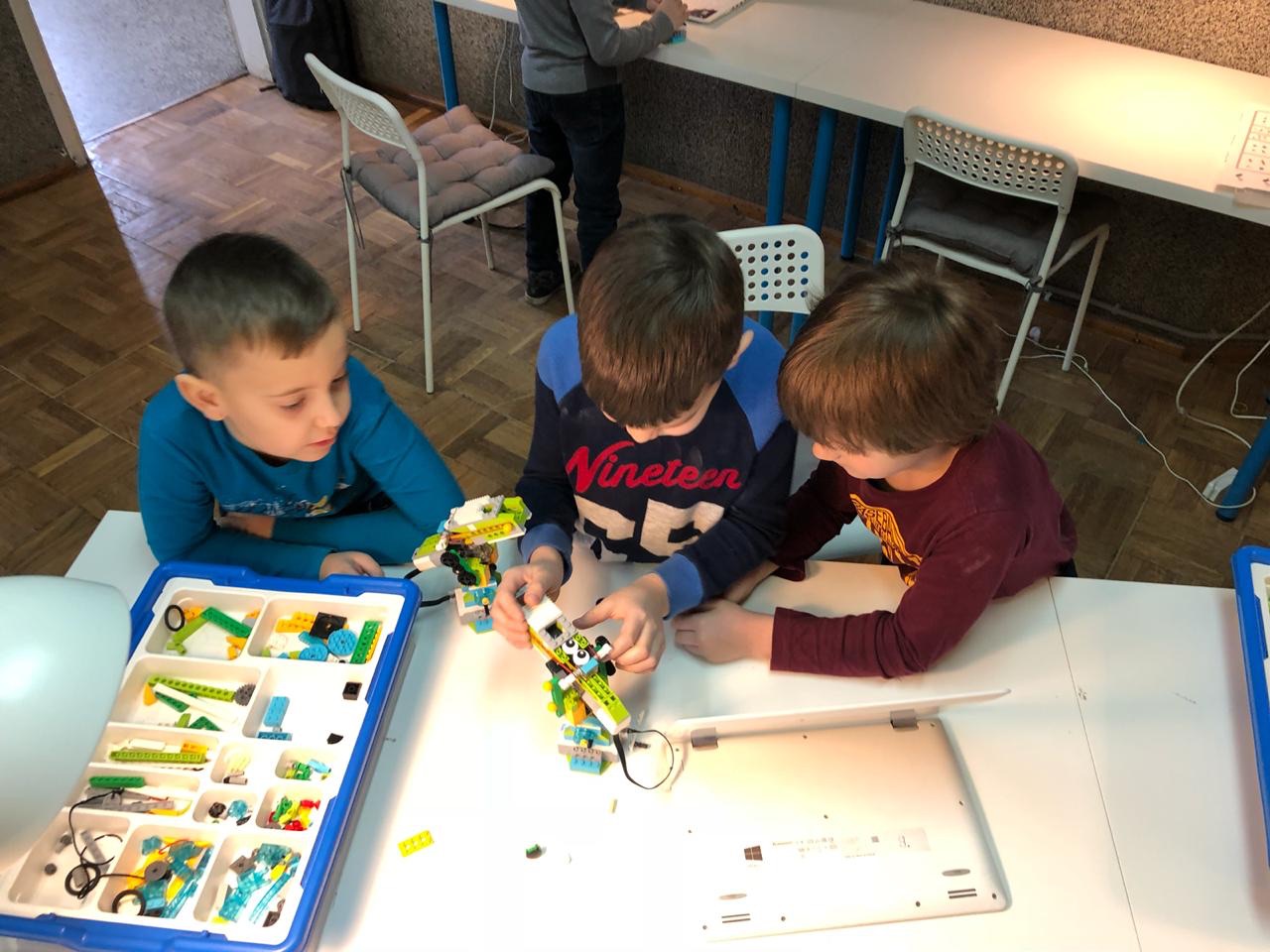 RoboTeam, кружок робототехники и программирования, фотография 1