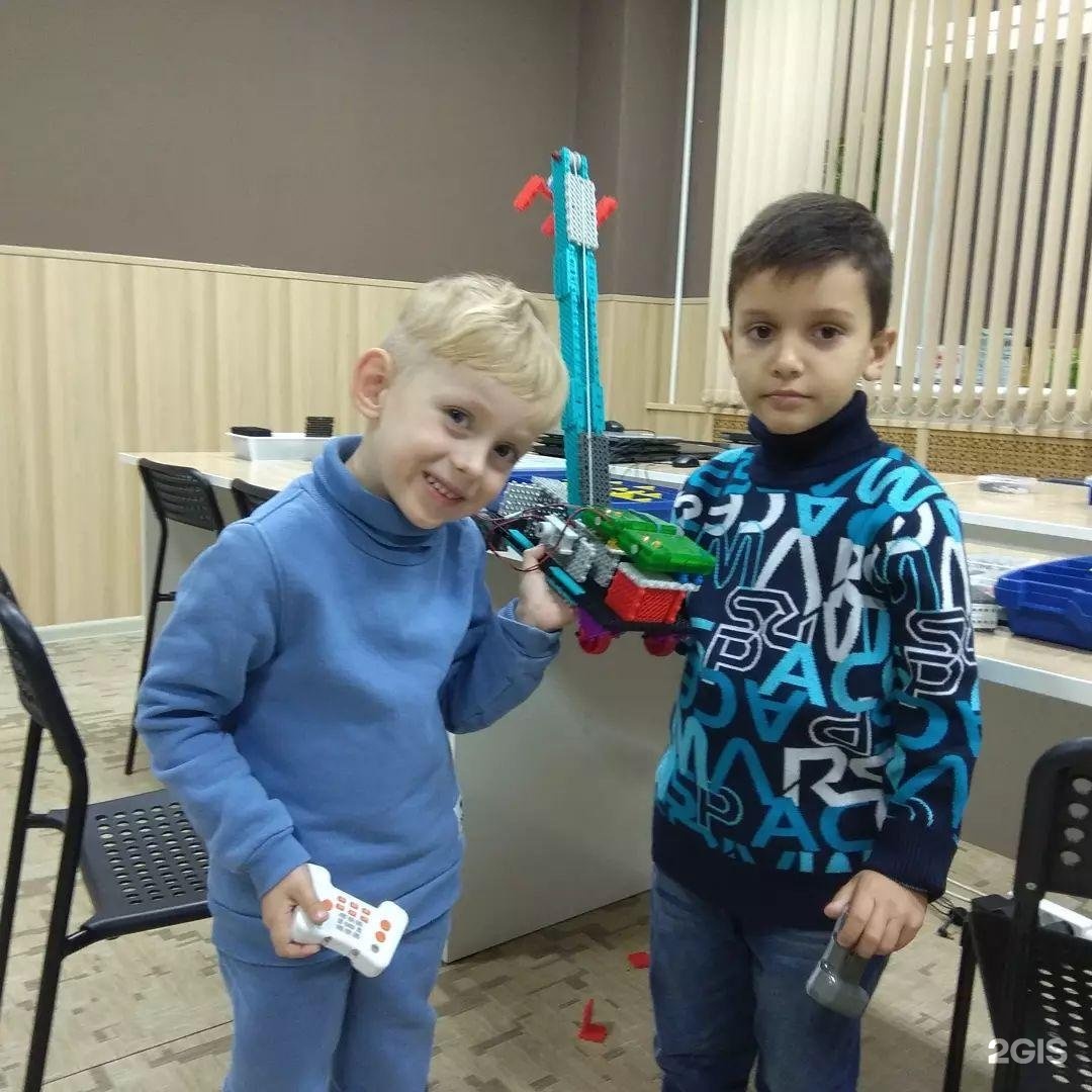 Заводной хобот, клуб робототехники, фотография 1