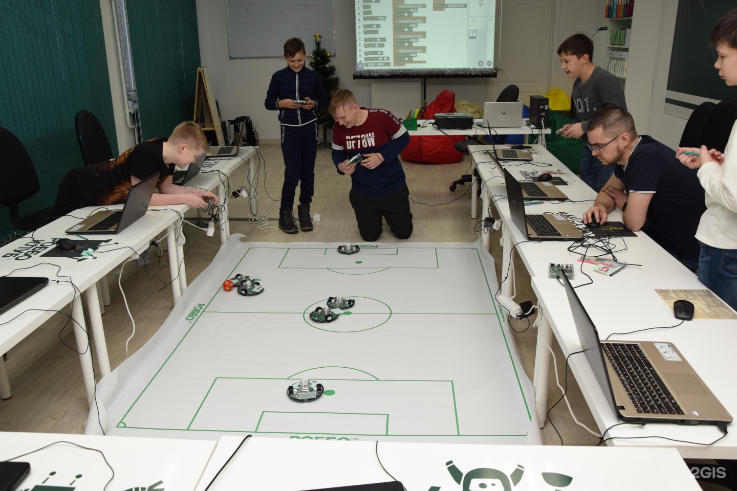 МашинариУМ, школа робототехники, программирования и 3D моделирования, фотография 1