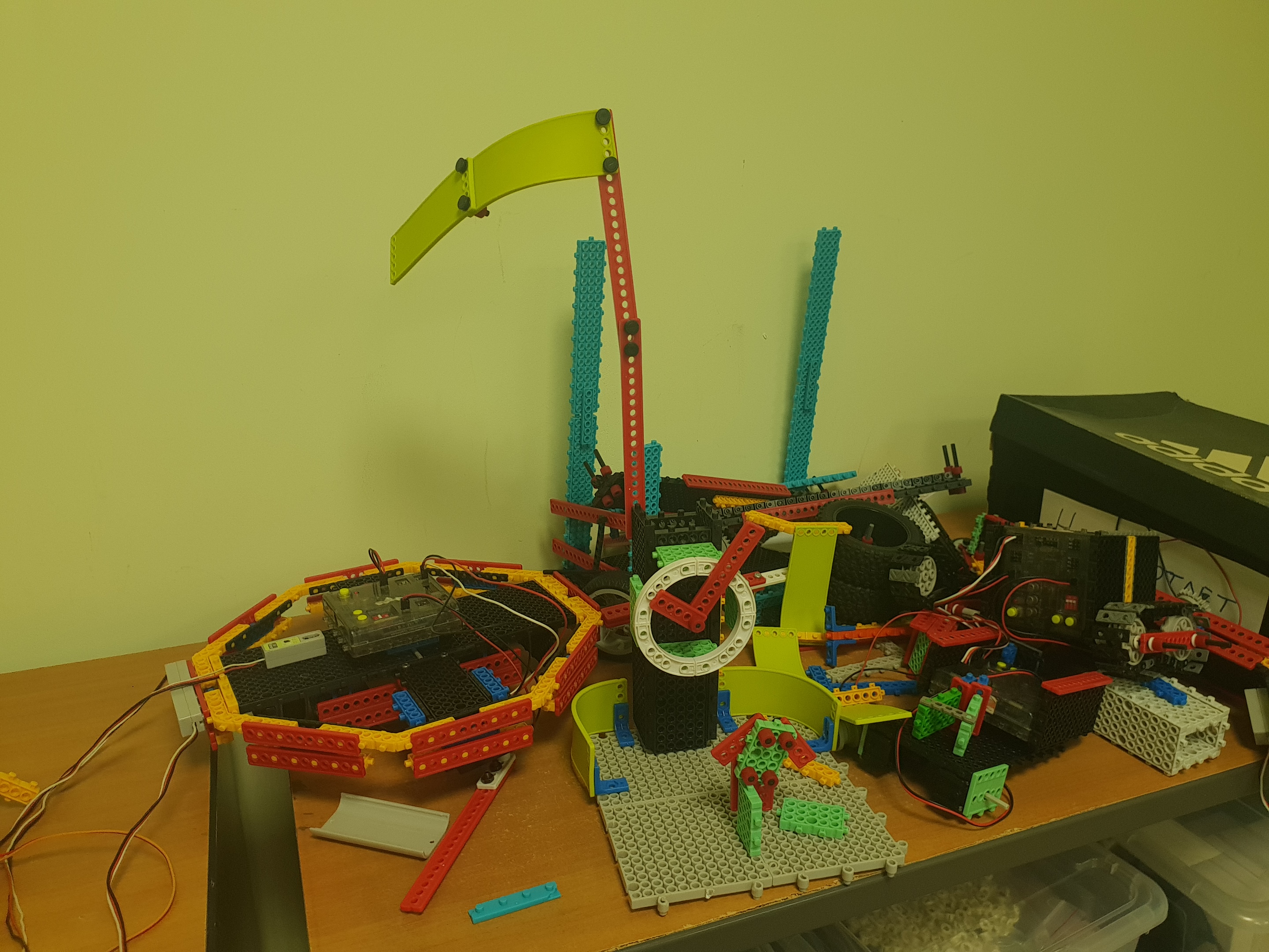 Hi Robots, фотография 8
