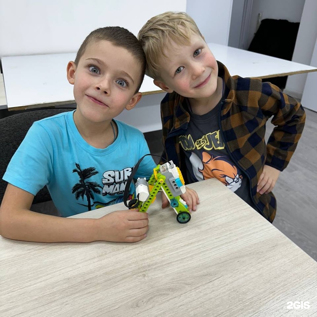 Лига роботов, международная школа робототехники и программирования, фотография 1
