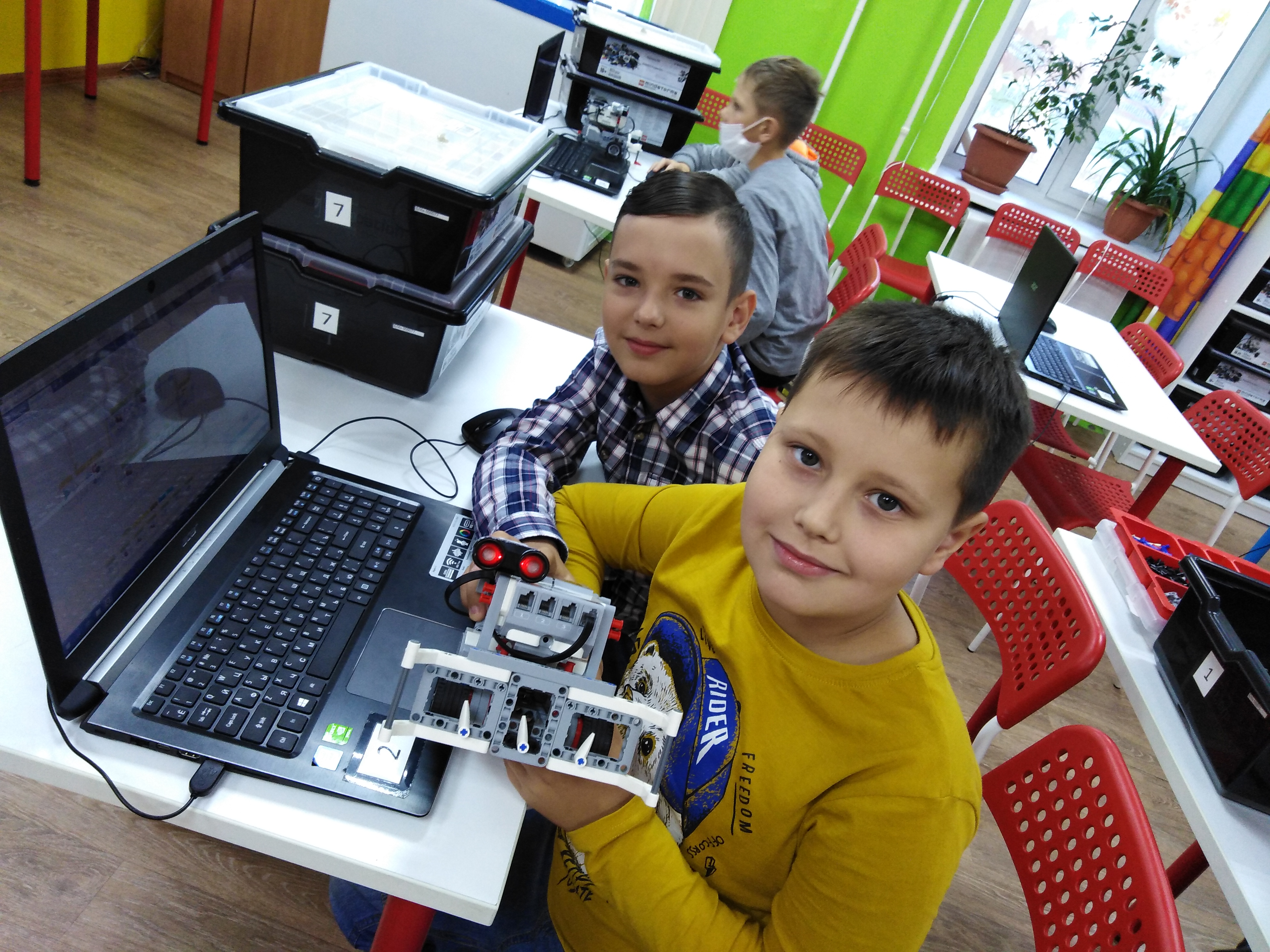 Роботи, фотография 1