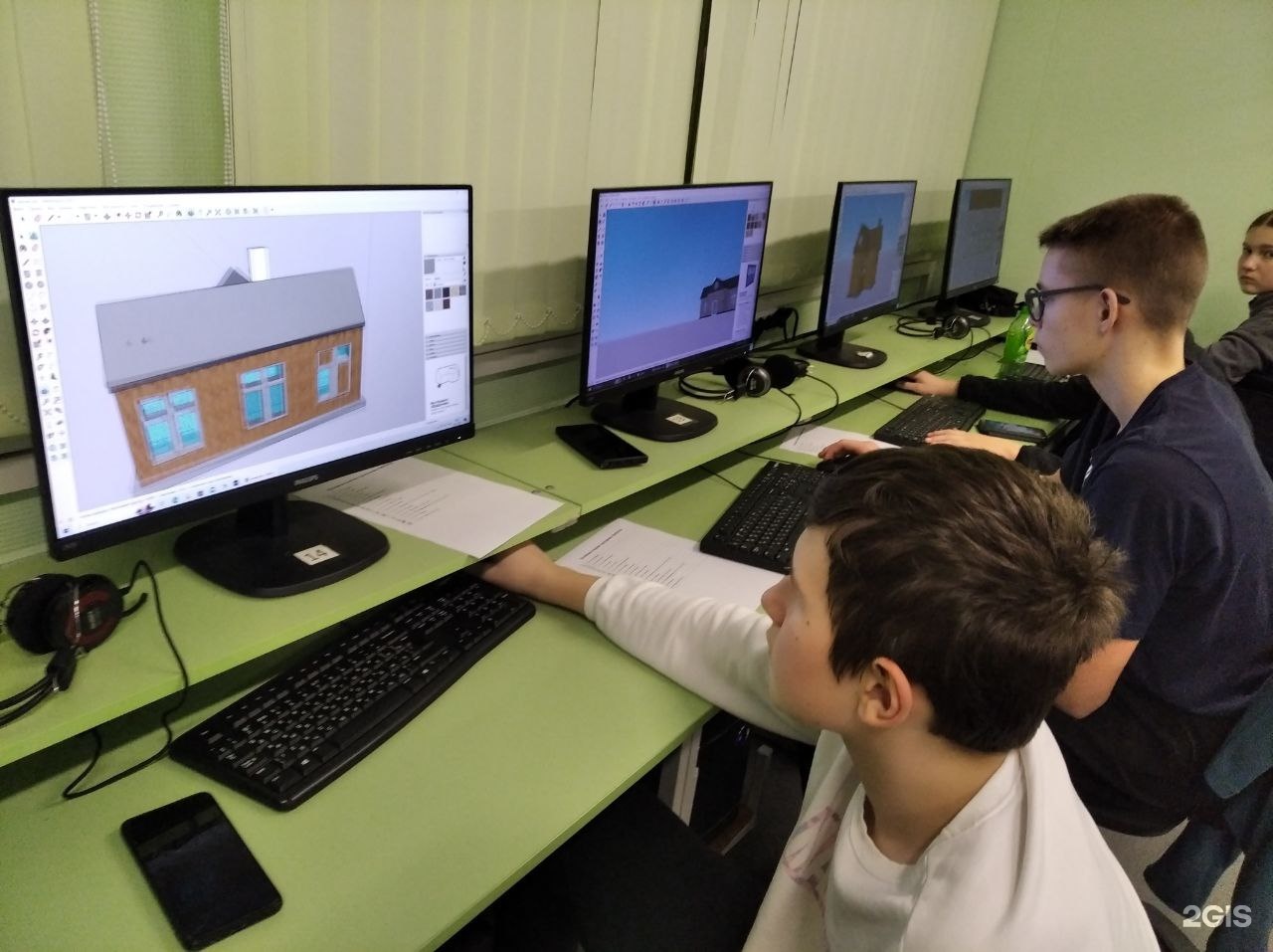 Учебный детский центр программирования, робототехники, фотография 1
